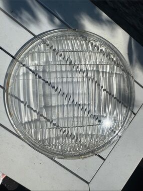 Single 1930’s Twilite 8.75” Chevrolet Clear Vintage Glass Headlamp Cover Ribbed